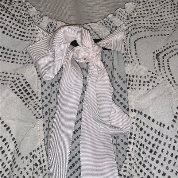 GAP Top - Picture 3 of 4